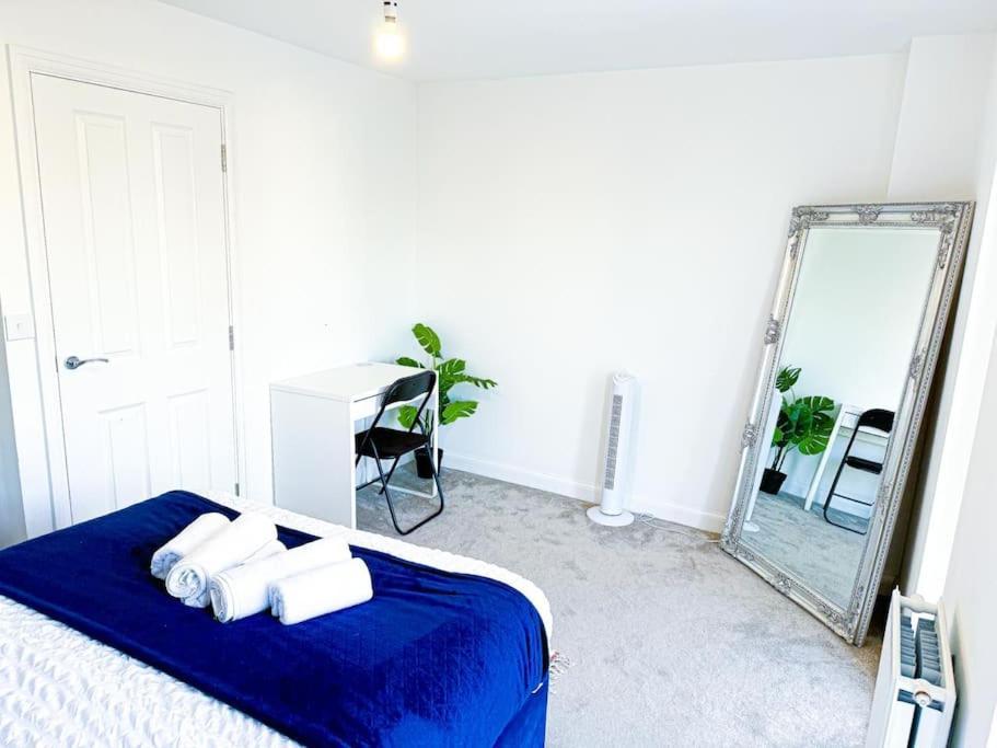 Birmingham Family Home: Spacious 3BR with Garden and Pet-Friendly Exterior photo